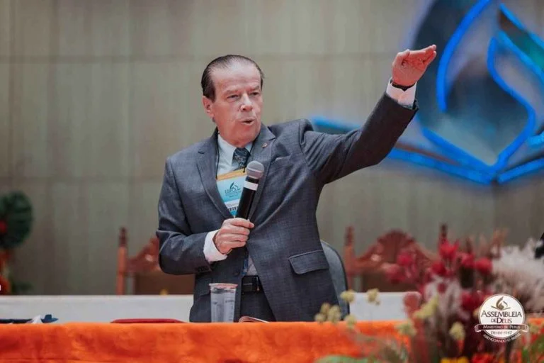Pastor afirma que pregador que torce para time de futebol é “crente sem compromisso”