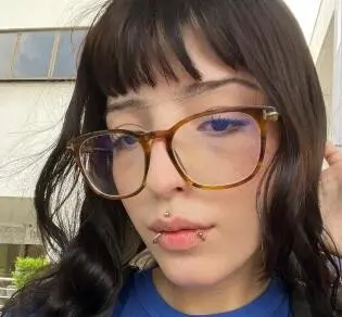 Adolescente está desaparecida após sair de escola Liceu Cuiabano